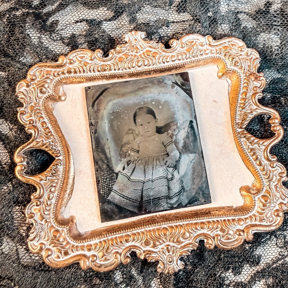 Daguerreotype Portrait‎ of Child